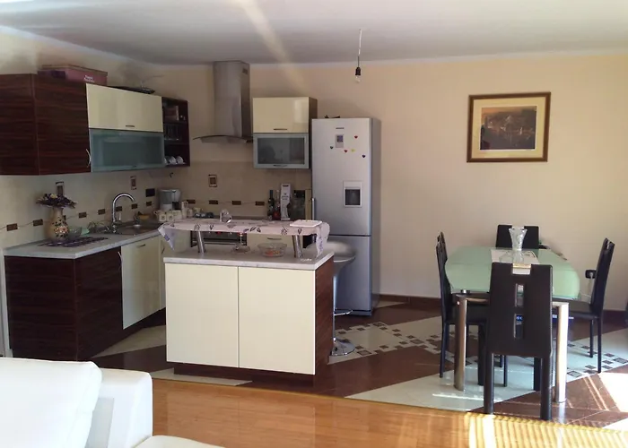 迪利亚公寓 马林斯卡